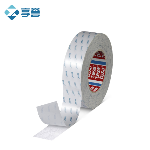 Сочетание начальной липкости и удерживающей способности: как TESA 4943 обеспечивает надежную адгезию в более тонких конструкциях?