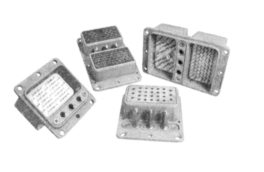 Разъемы серии CFKM1–CFKM2 (комбинированные прямоугольные)