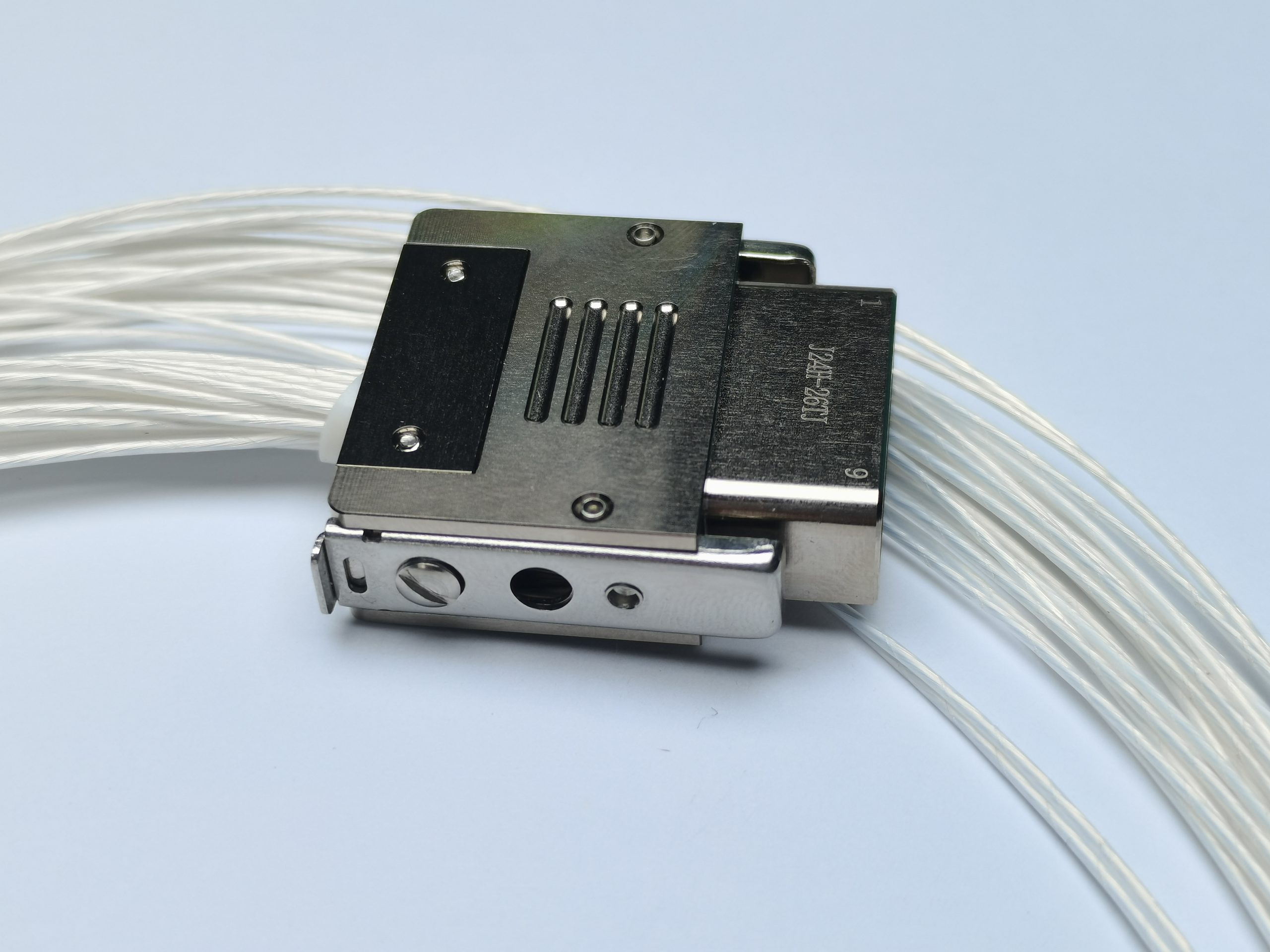 Миниатюрный прямоугольный электрический разъем серии J24H