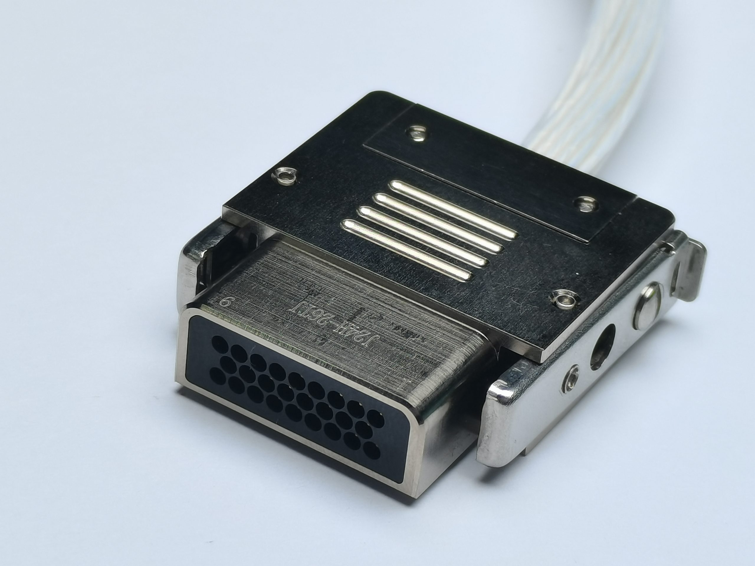 Миниатюрный прямоугольный электрический разъем серии J24H