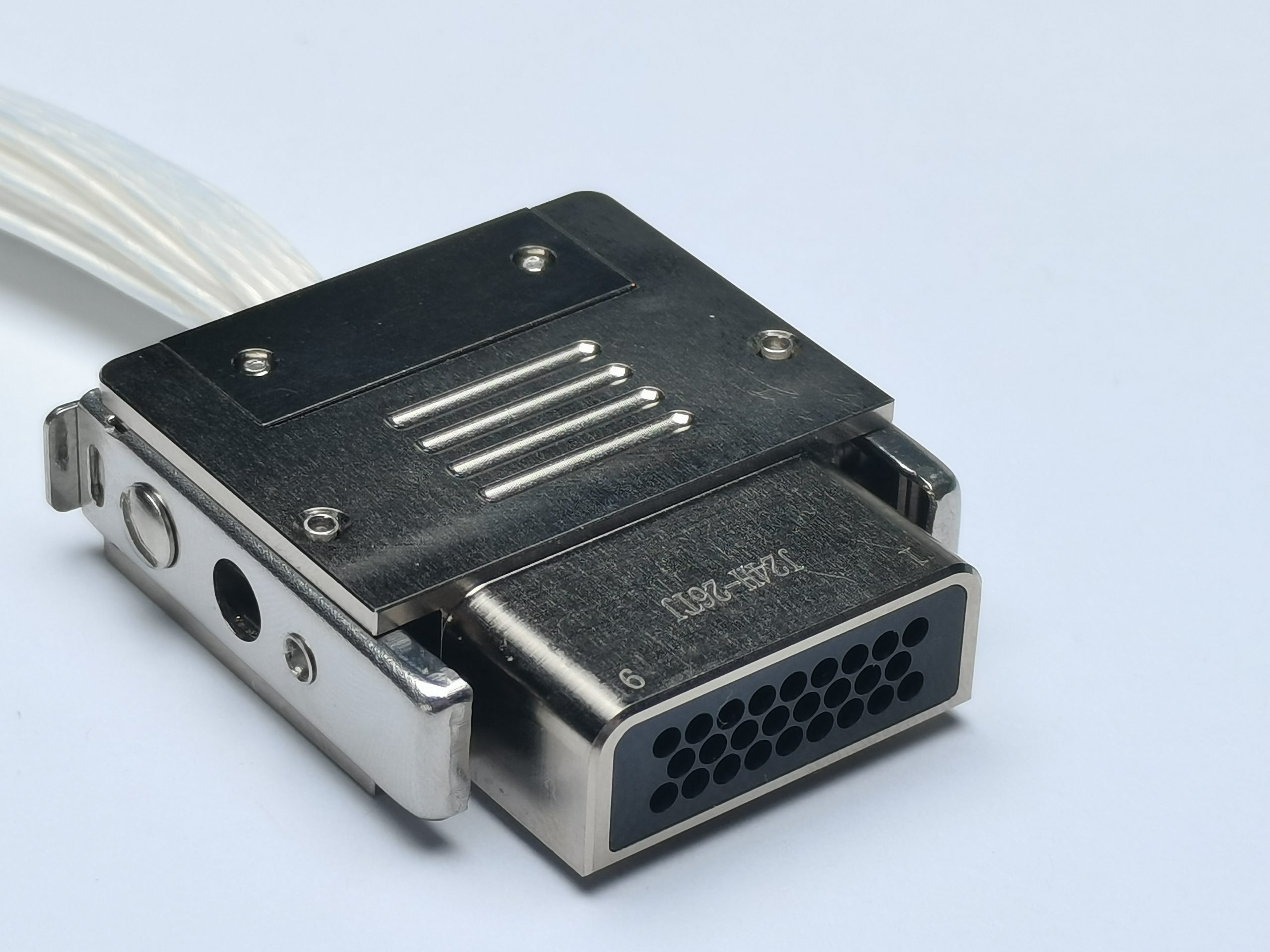 Миниатюрный прямоугольный электрический разъем серии J24H