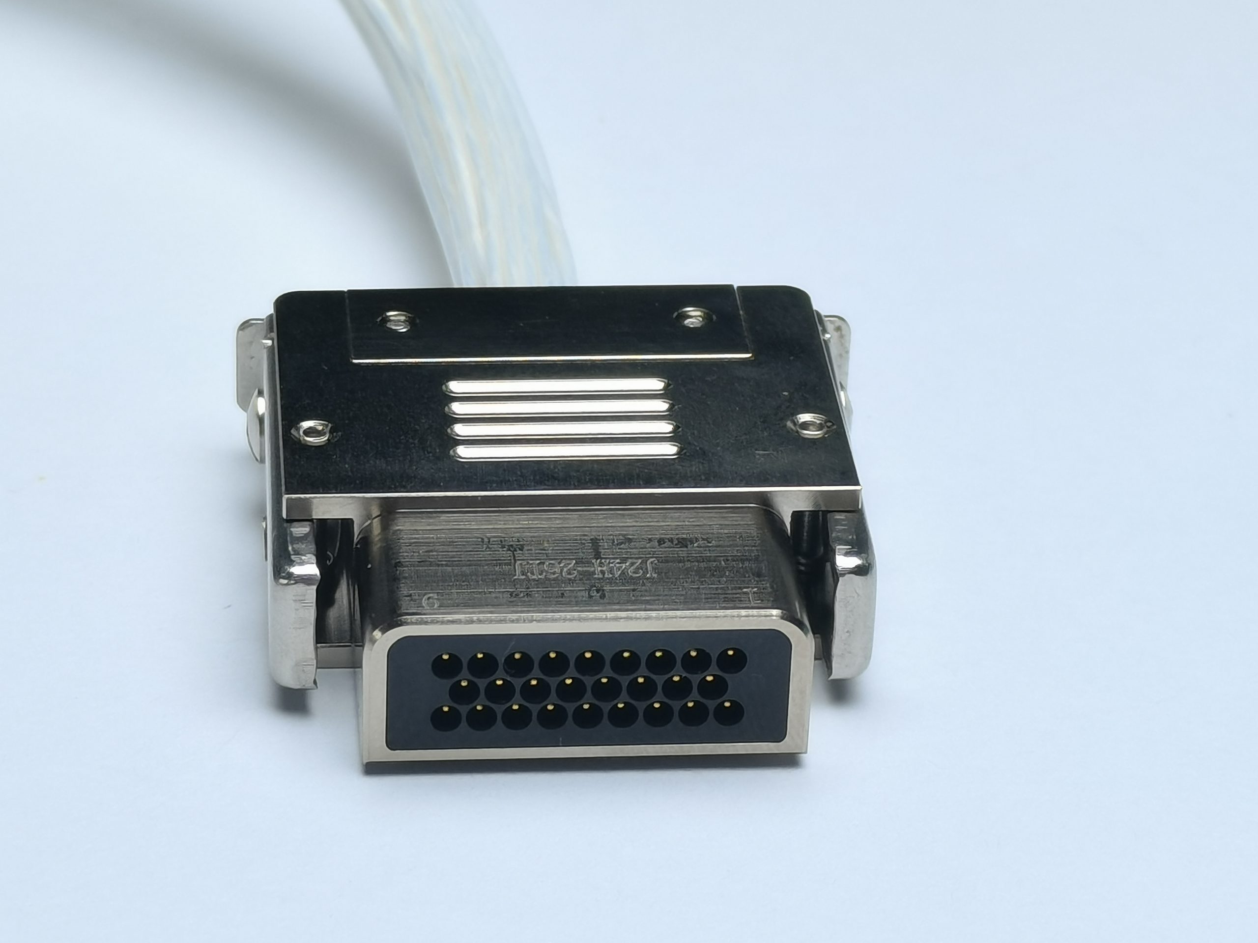 Миниатюрный прямоугольный электрический разъем серии J24H