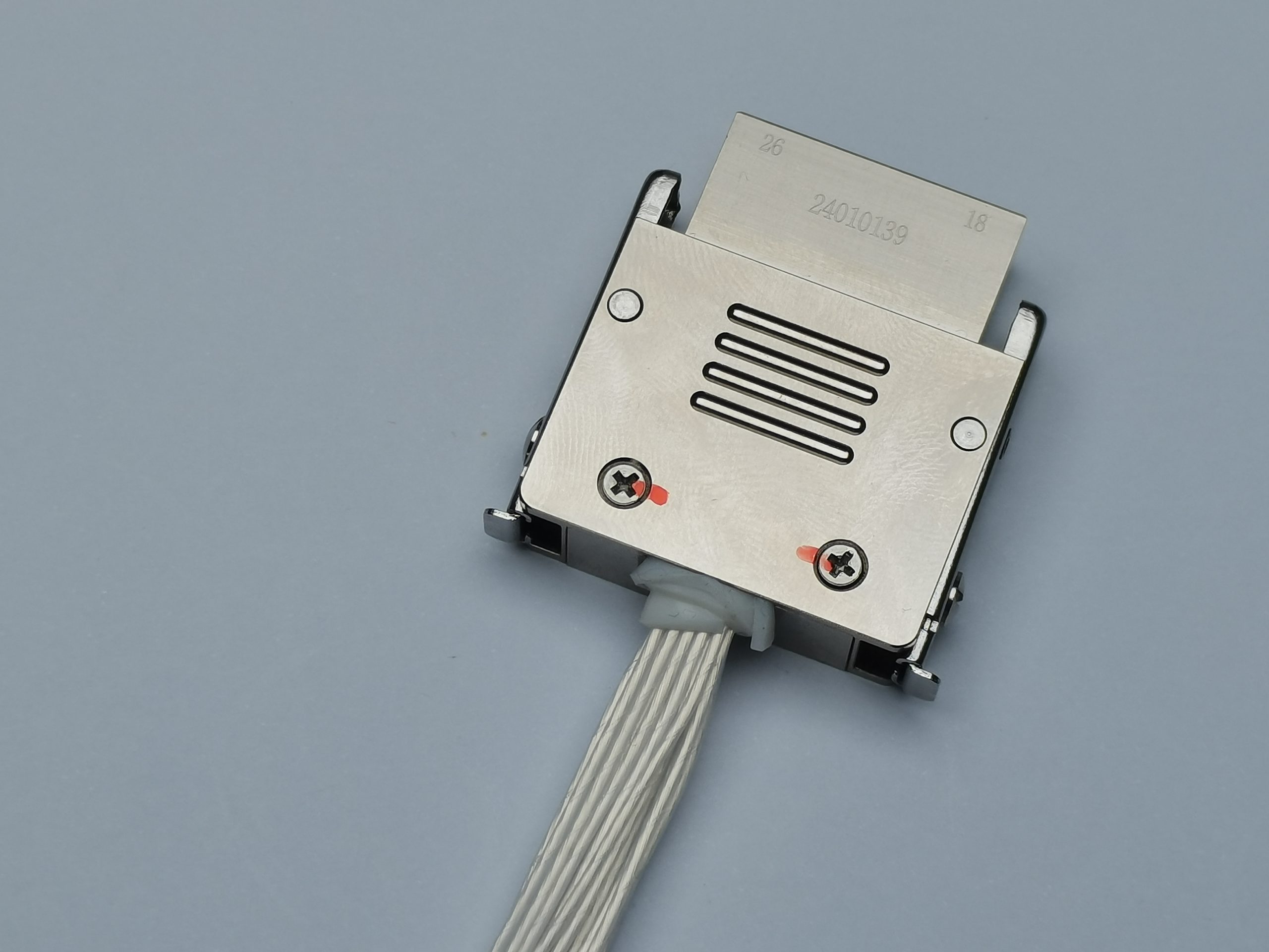 Миниатюрный прямоугольный электрический разъем серии J24H