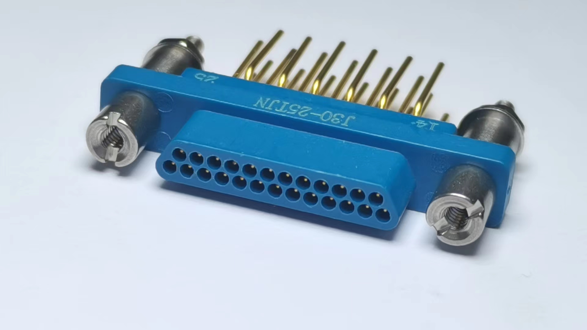 Миниатюрный прямоугольный электрический разъем серии J30(Разъем и розетка для печатной платы серии J30 с изогнутой формой (W/W-J-тип)/Рекомендуемые размеры отверстий для печатных плат)