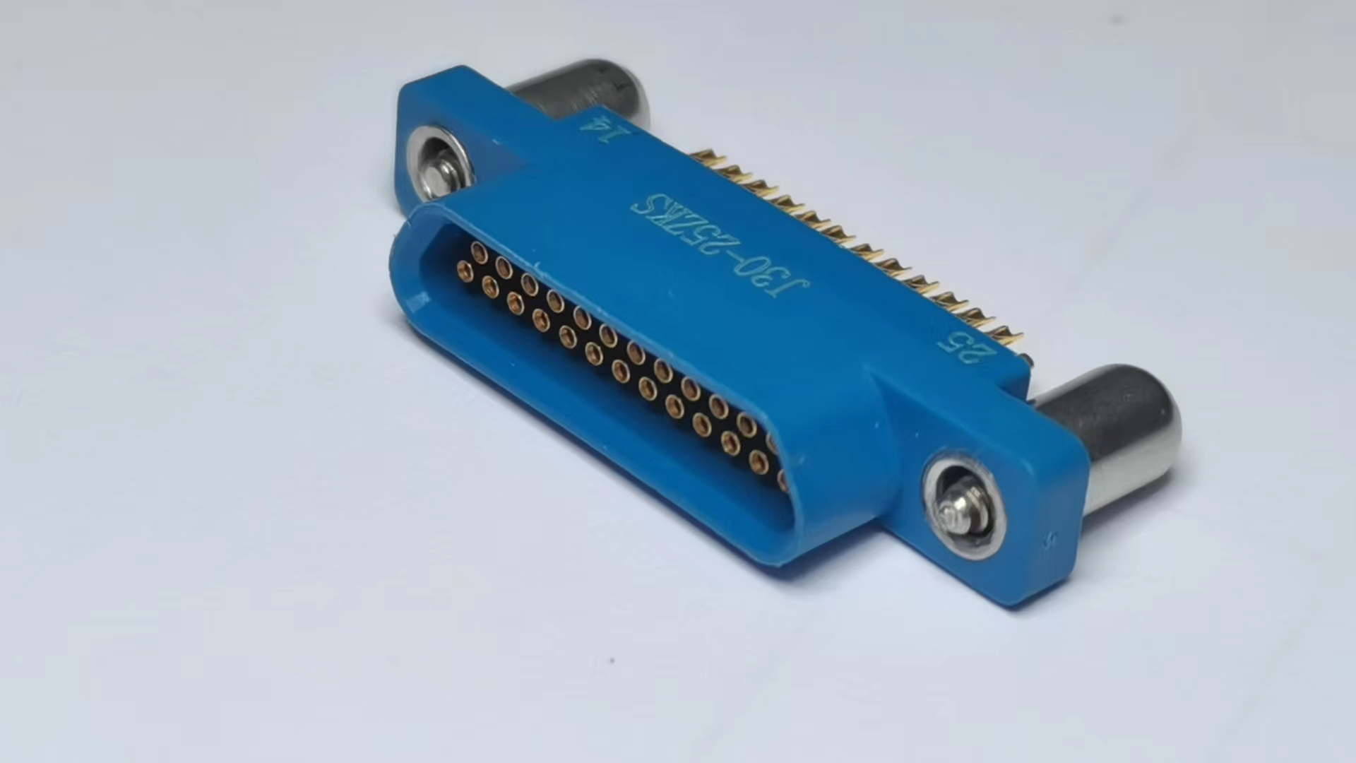 Миниатюрный прямоугольный электрический разъем серии J30(Разъем и розетка для печатной платы серии J30 с изогнутой формой (W/W-J-тип)/Рекомендуемые размеры отверстий для печатных плат)