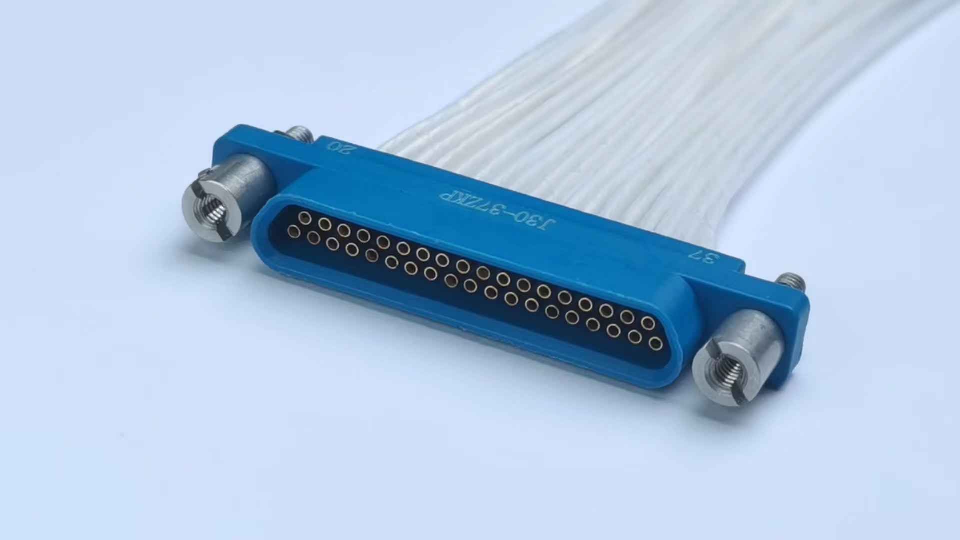 Миниатюрный прямоугольный электрический разъем серии J30(Разъем и розетка для печатной платы серии J30 с изогнутой формой (W/W-J-тип)/Рекомендуемые размеры отверстий для печатных плат)