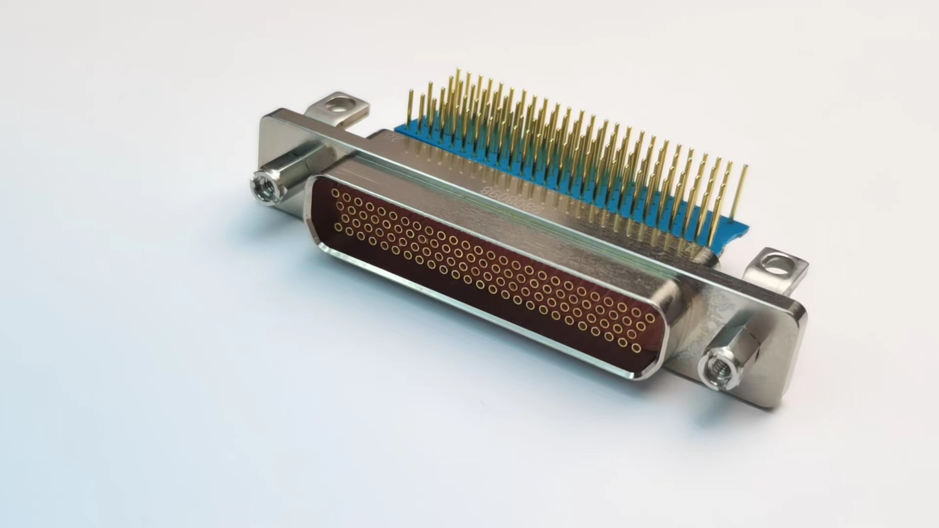 Электроконнекторы серии J30J с комбинированным подключением малого и большого тока（Изогнутая печатная плата/J30J-A3 Зажим для кабеля）