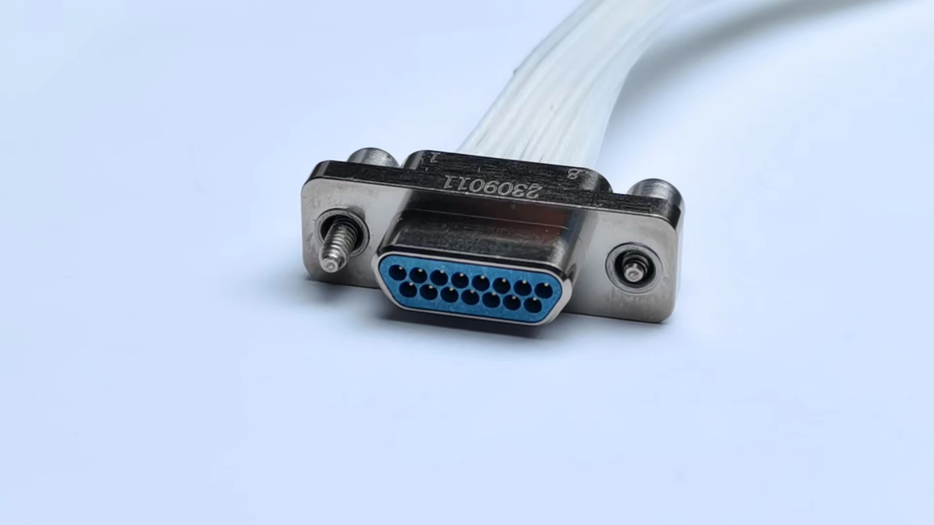 Серия J30J микроматричных электрических соединителей со стержнями из сплетенной проволоки（Модифицированный продукт серии с быстрым замком/Продукт с инверсией штырей и гнезд/Продукт с клеевым герметичным уплотнением）