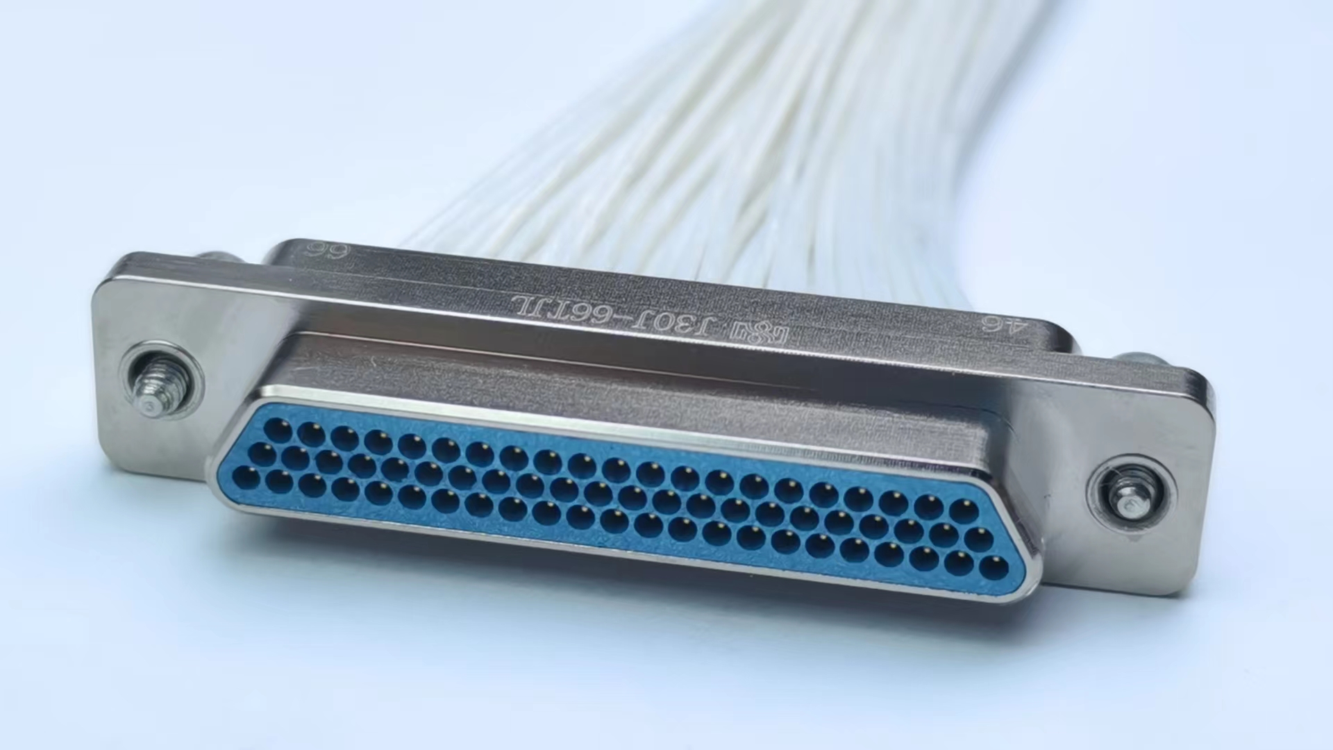 Серия J30J микроматричных электрических соединителей со стержнями из сплетенной проволоки（Продукт с герметичным уплотнением методом стекловарения/Модифицированный продукт серии из нержавеющей стали）