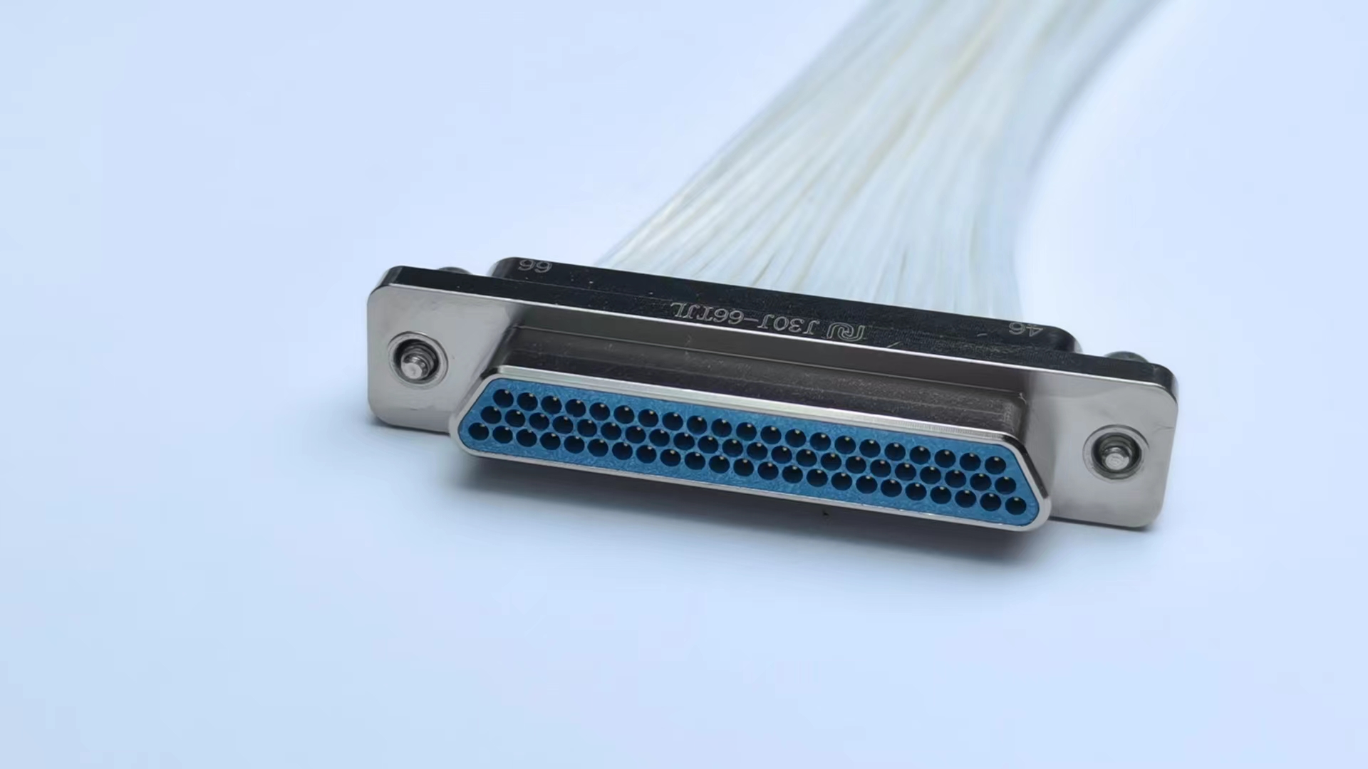 Серия J30J микроматричных электрических соединителей со стержнями из сплетенной проволоки（Продукт с герметичным уплотнением методом стекловарения/Модифицированный продукт серии из нержавеющей стали）