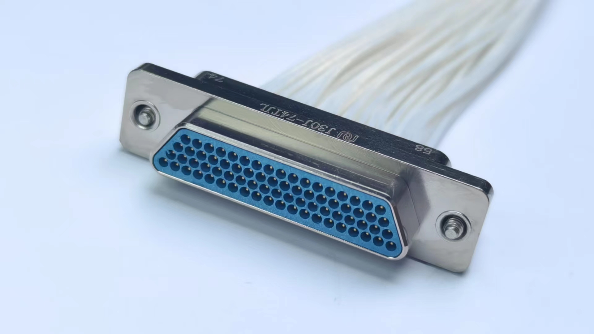 Серия J30J микроматричных электрических соединителей со стержнями из сплетенной проволоки（Продукт с герметичным уплотнением методом стекловарения/Модифицированный продукт серии из нержавеющей стали）