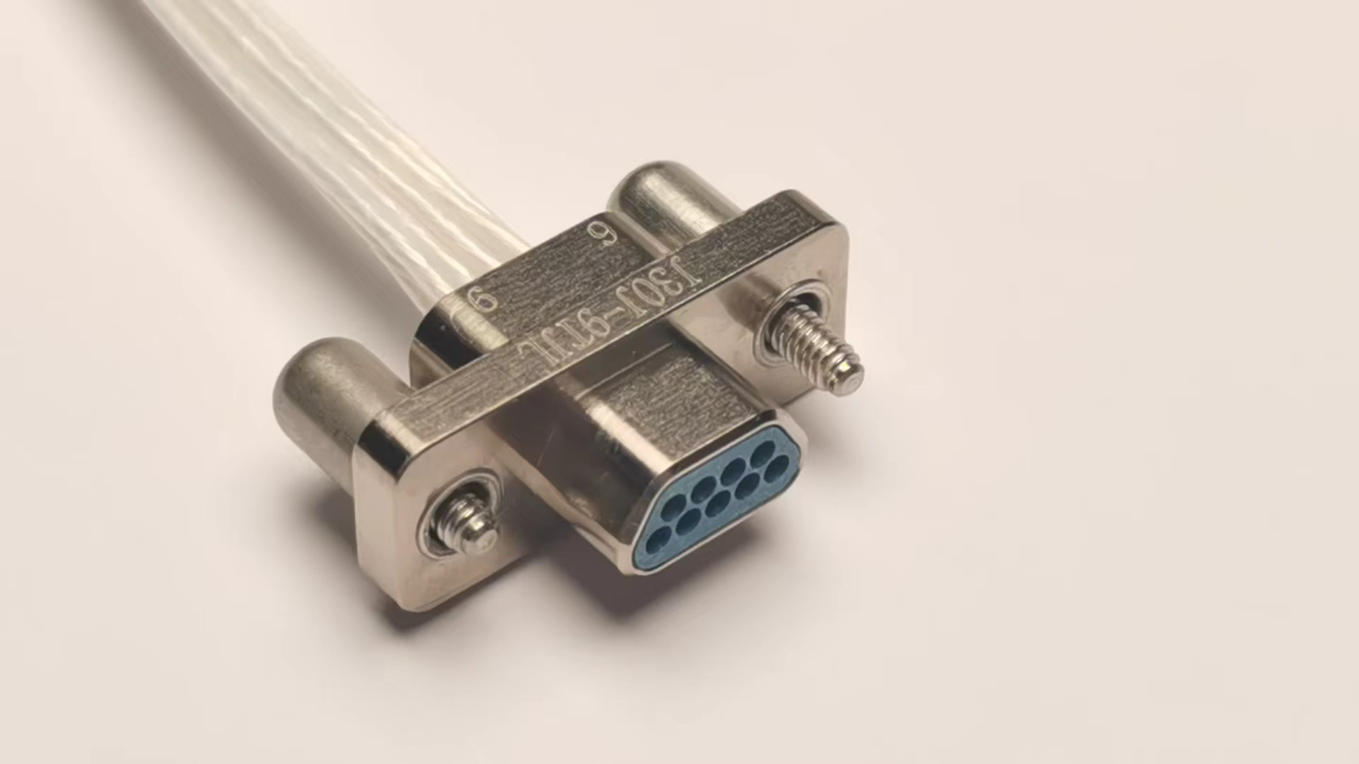 Электроконнекторы серии J30J с комбинированным подключением малого и большого тока（Тип обжима/Сварной тип）