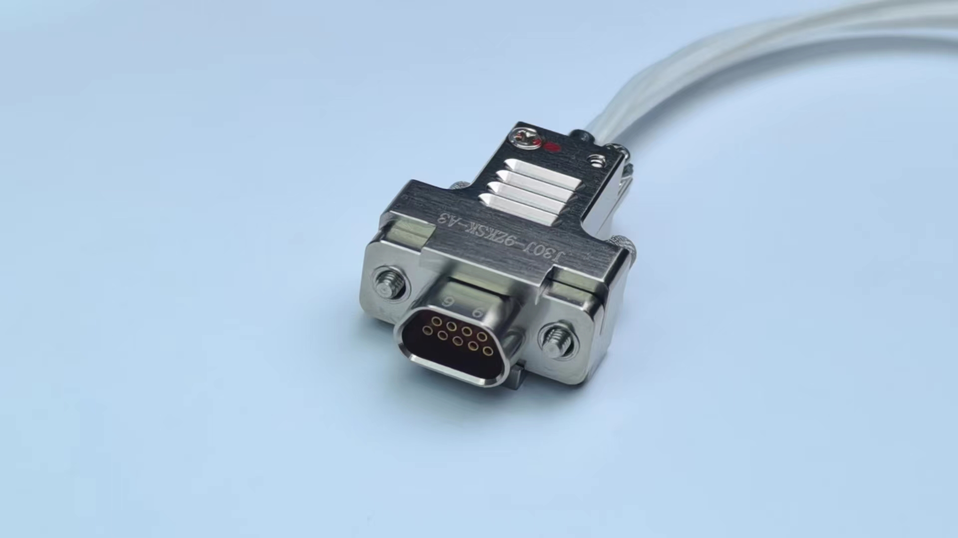 Серия J30J микроматричных электрических соединителей со стержнями из сплетенной проволоки（Модифицированный продукт серии с быстрым замком/Продукт с инверсией штырей и гнезд/Продукт с клеевым герметичным уплотнением）