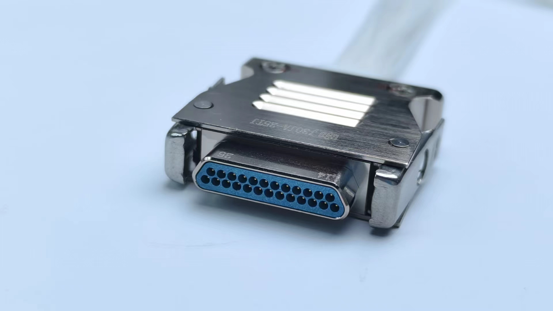 РАЗЪЕМЫ СЕРИИ J30JA (ТИП С БЫСТРОЙ ЗАКРЕПЛЕНИЕЙ)