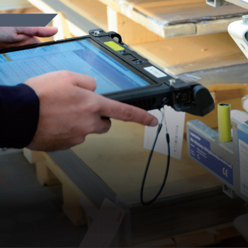 Getac K120 — надежный и высокопроизводительный инструмент: полностью защищенный планшет, обеспечивающий цифровую трансформацию производства металлоизделий.