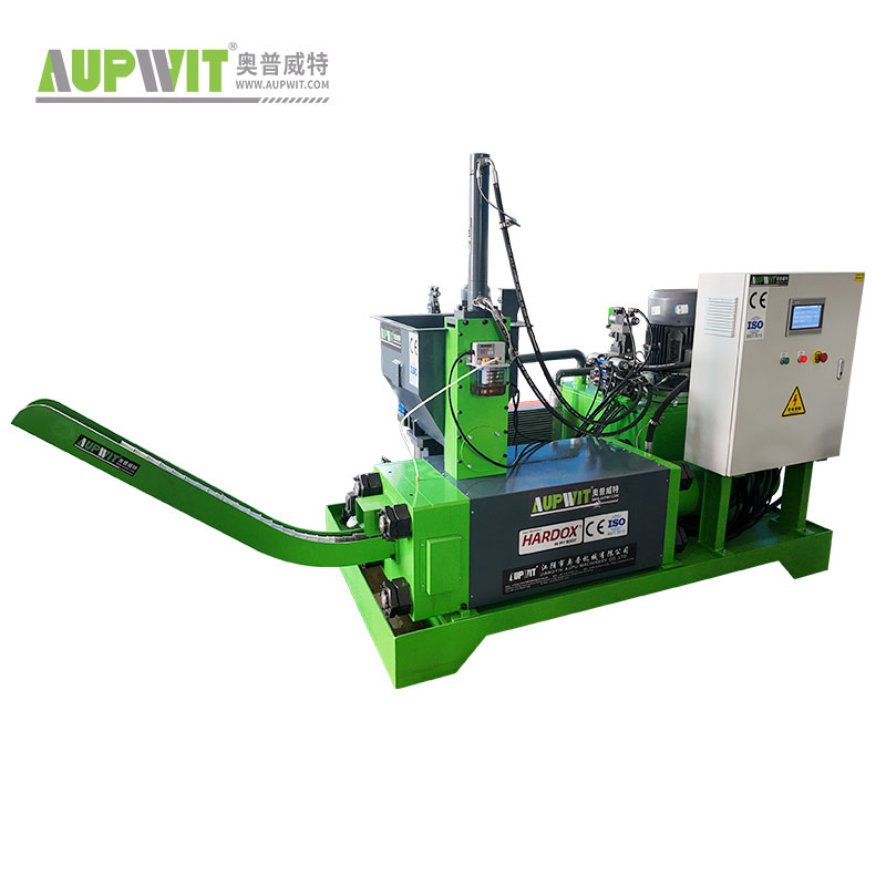 Горизонтальная машина для брикетирования металлической стружки