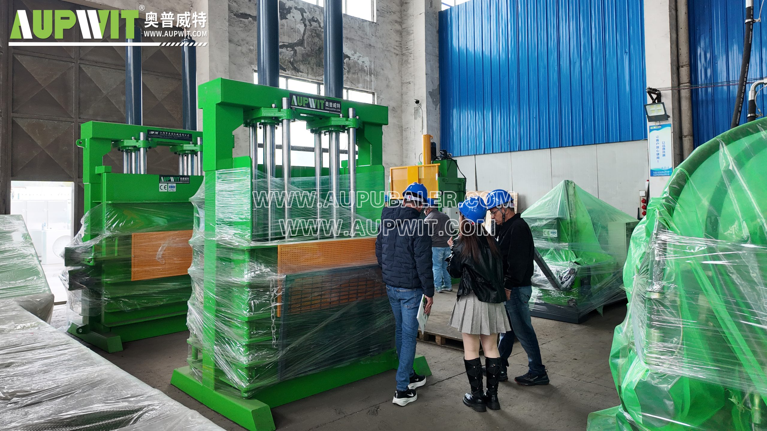 Добро пожаловать на наш завод, уважаемые бразильские партнёры!