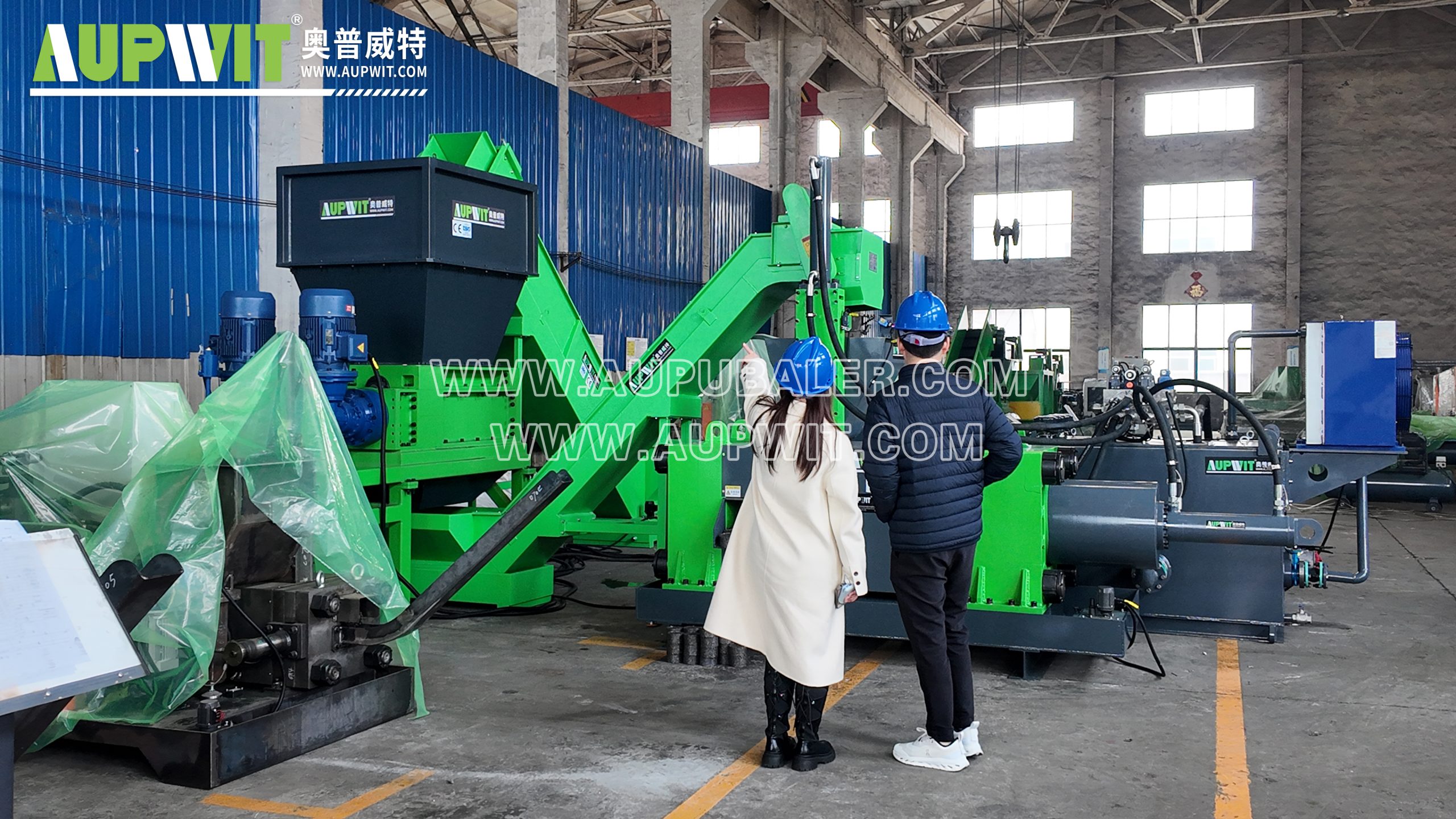 Тёплый приём таиландских клиентов: совместное обсуждение новой главы сотрудничества по линии производства прессов для металлолома