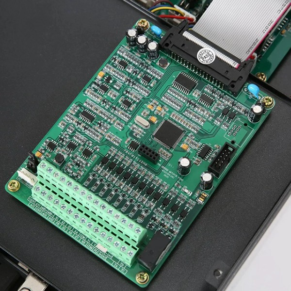 Высокопроизводительный векторный преобразователь частоты серии LP300A / LC410