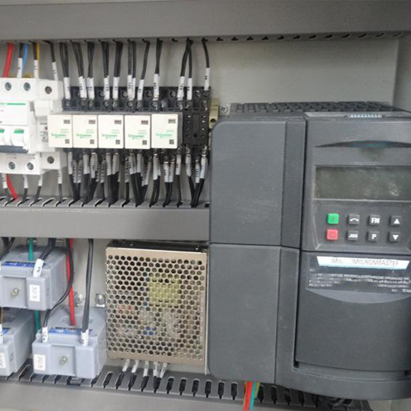 Компактный высокопроизводительный векторный преобразователь частоты серии LC630A