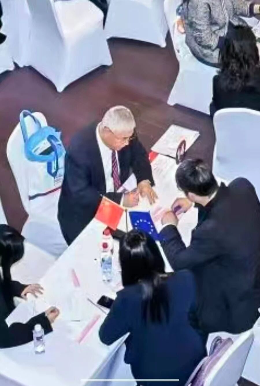 微信图片_2025-11-24_164359_681