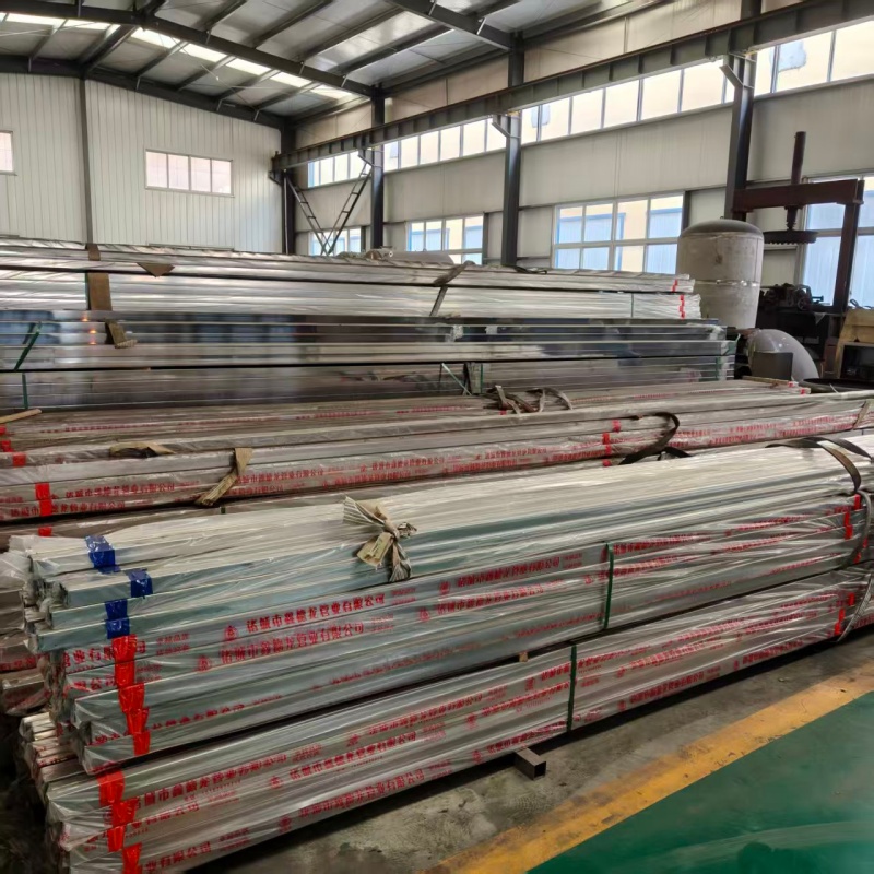 Мы предлагаем трубы из нержавеющей стали по индивидуальному заказу различных спецификаций, включая круглые, квадратные, большого сечения и трубы с толстыми стенками. Завод с более чем десятилетним опытом работы предлагает прямые продажи – надежный выбор! Добро пожаловать!