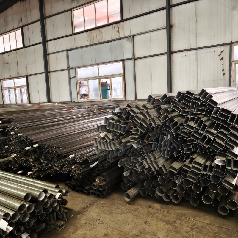 Прямо от производителя! Трубы из нержавеющей стали на заказ любых спецификаций и материалов, высокая точность, стойкость к давлению и коррозии. Прямые продажи с завода!