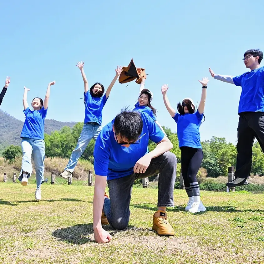 тимбилдинг группы компаний Covna на свежем воздухе