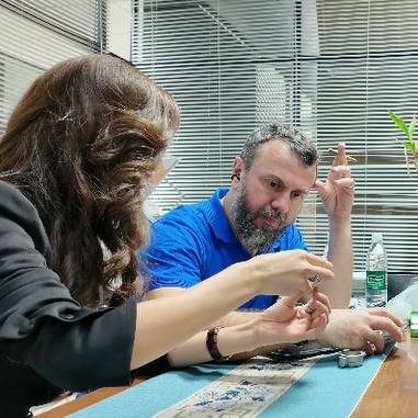 Турецкий клиент успешно завершает инспекцию завода и заказ мест