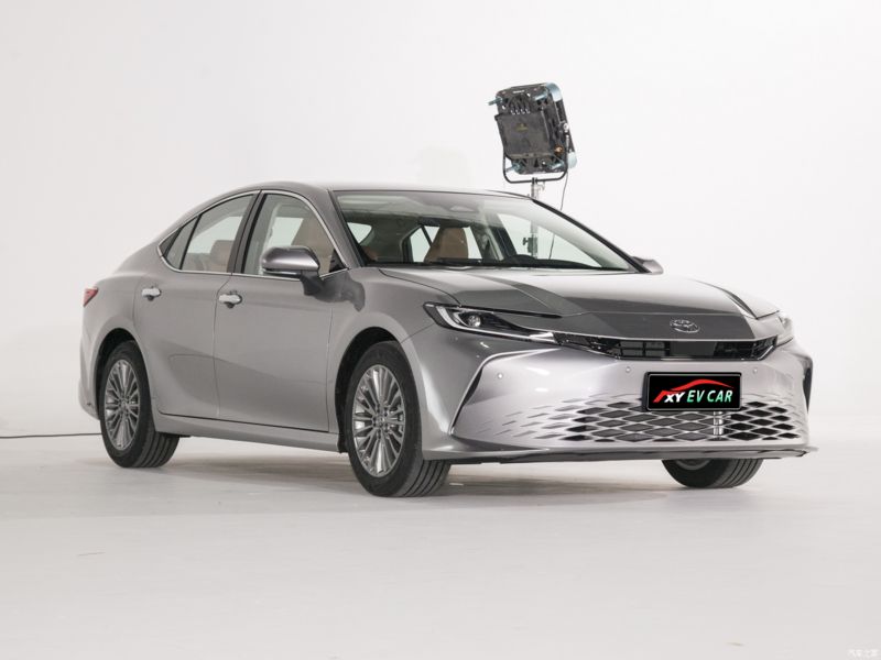 2024 Silver Camry 2.0G Premium Edition