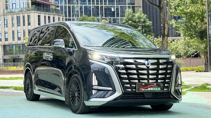 Флагман 2022 года Denza D9 DM-i 970 4WD: высококачественный автомобиль для путешествий с несколькими экипажами от Икеа