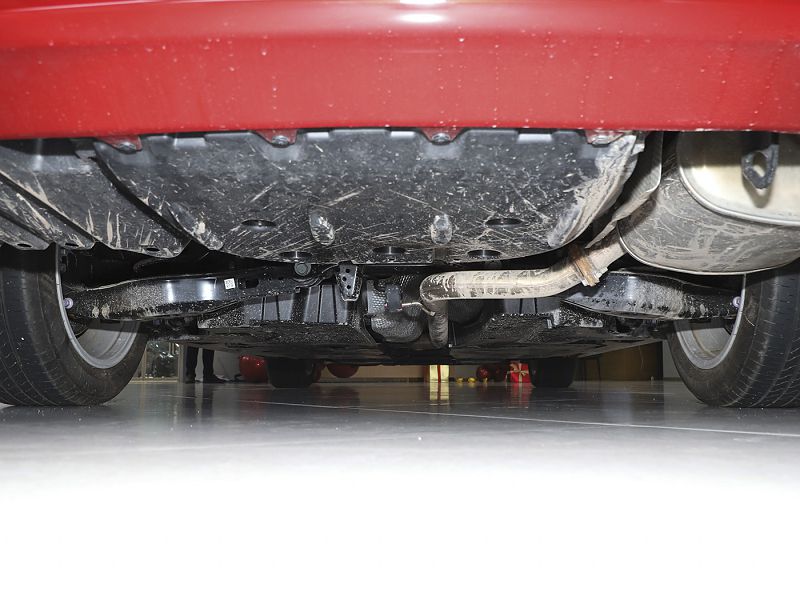 Какие факторы влияют на точность изготовления деталей шасси Экономичные автомобили в процессе производства?