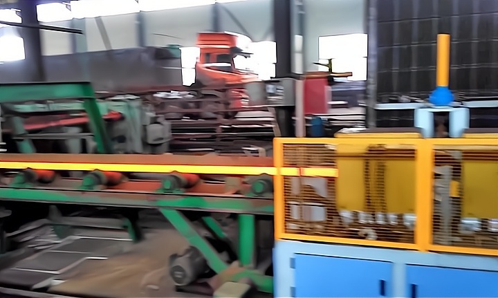 Какие особенности имеет индукционное оборудование для нагрева круглых стальных труб?