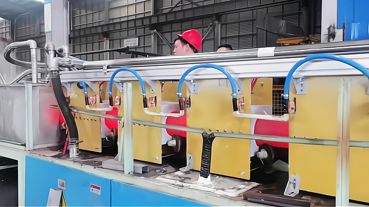 Hebei Yuantuo Electromechanical задает новые стандарты производства шлифовальных стальных прутков: полностью автоматизированная линия закалки-отпуска для эффективных износостойких материалов