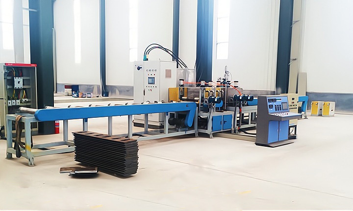 Индукционная линия закалки и отпуска режущих кромок — стабильная твёрдость и минимальная деформация