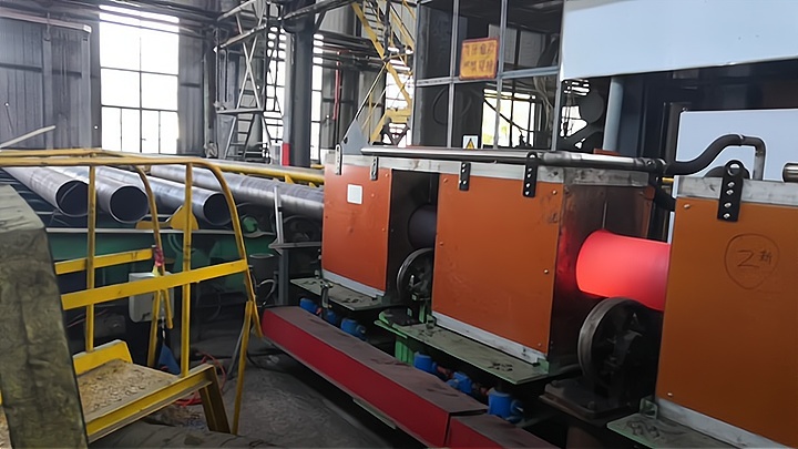 Интеллектуальная регулировка мощности: как линия отпуска стальных труб достигает производительности 10 тонн/час?