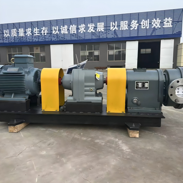 Что понимается под тяжелой нефтью, перекачиваемой насосом для тяжелой нефти(1)