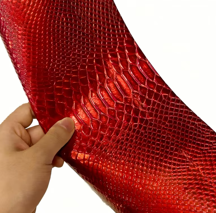 Искусственная кожа с тиснением под кожу животного