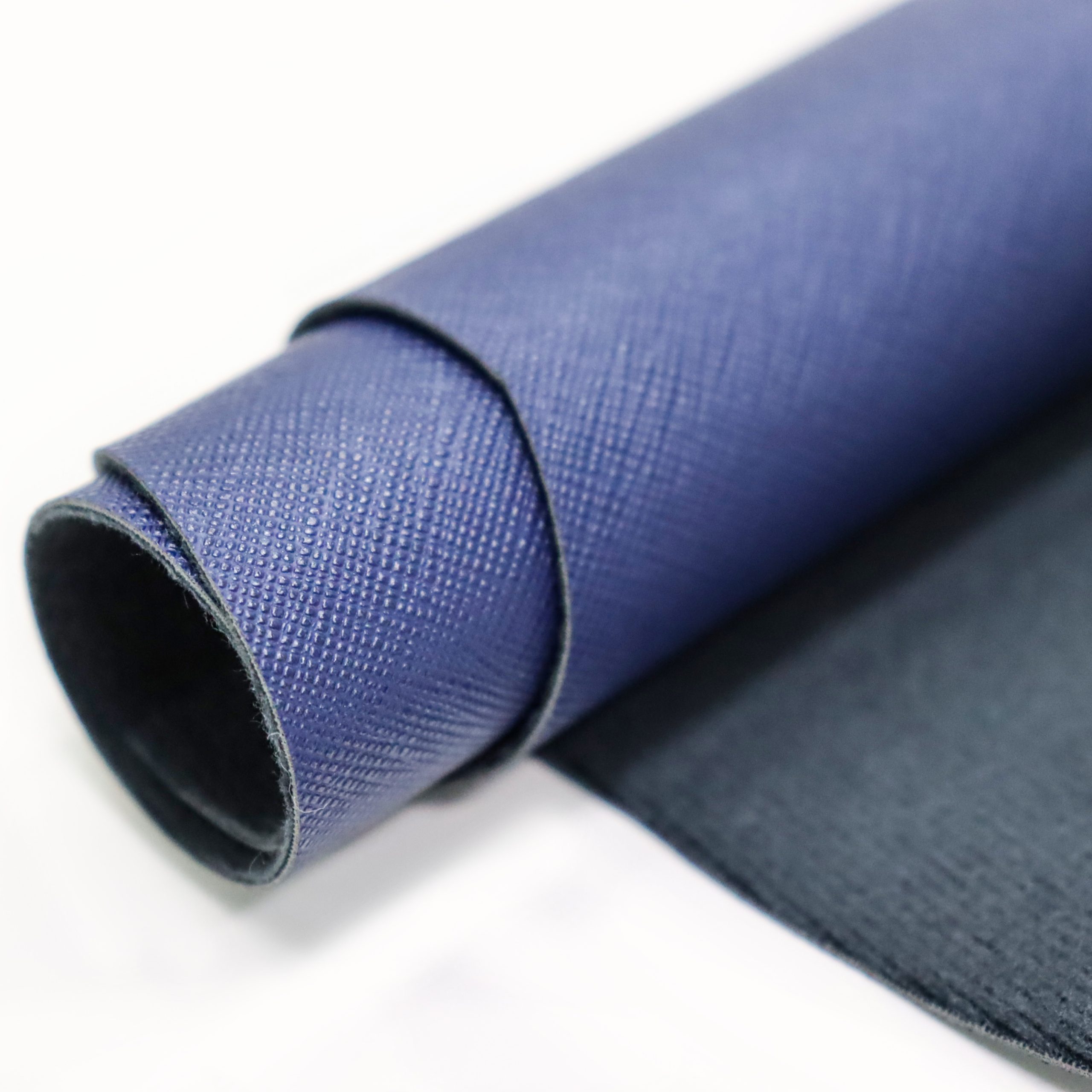 Переработанная кожа против искусственной кожи