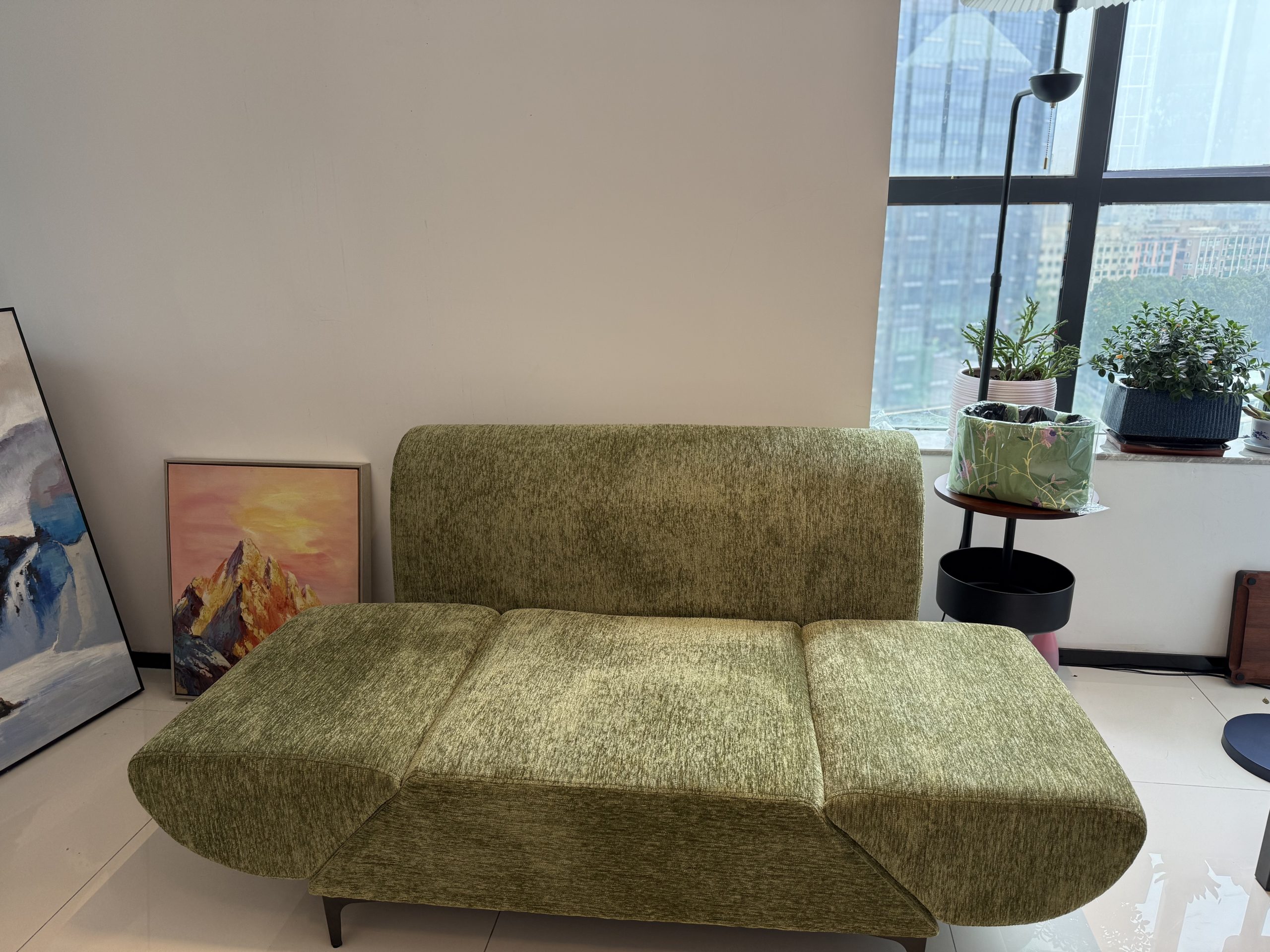 Водонепроницаемая обивка для дивана изготовлена ​​из 100% полиэфирного волокна.