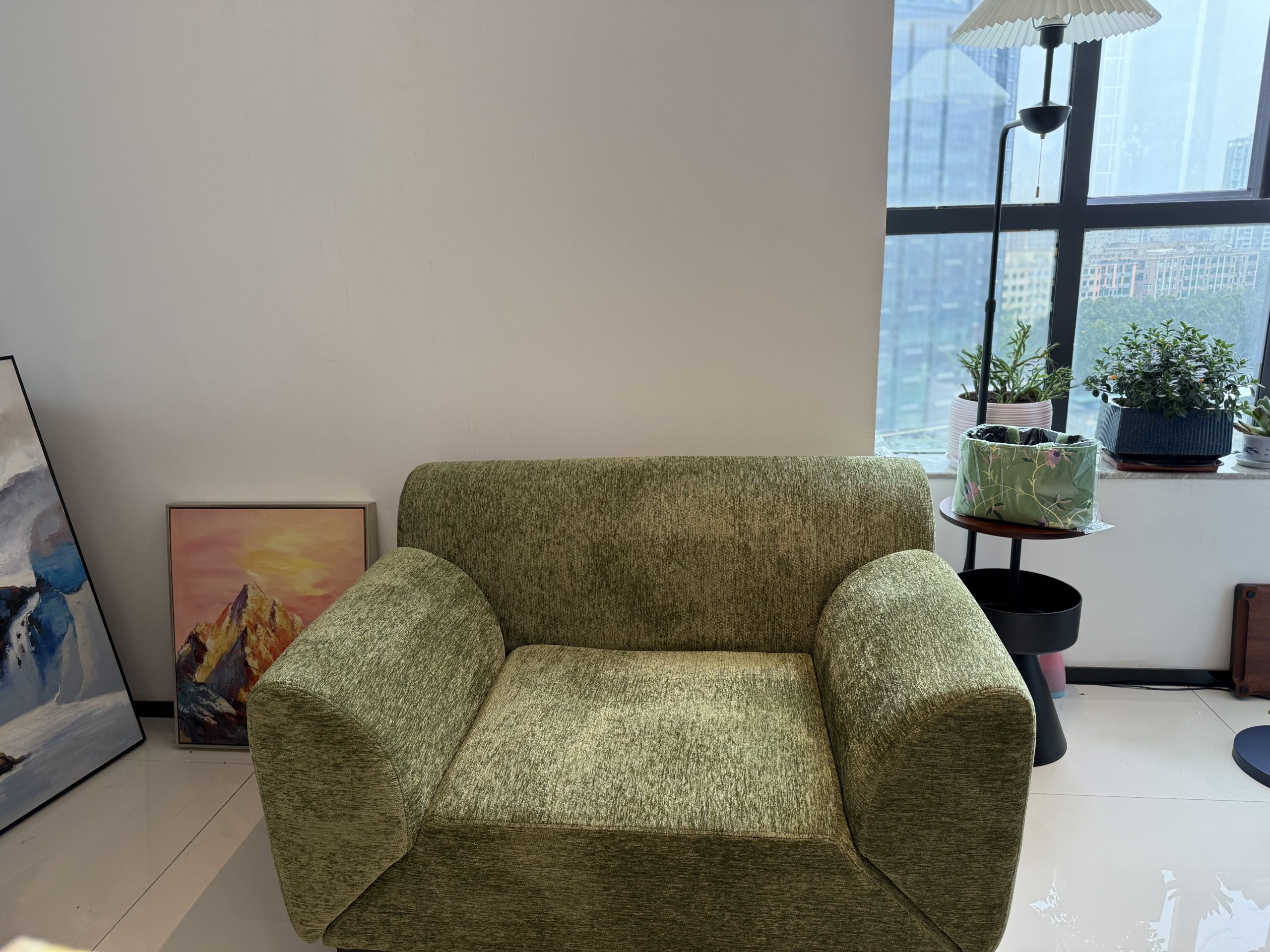 Водонепроницаемая обивка для дивана изготовлена ​​из 100% полиэфирного волокна.