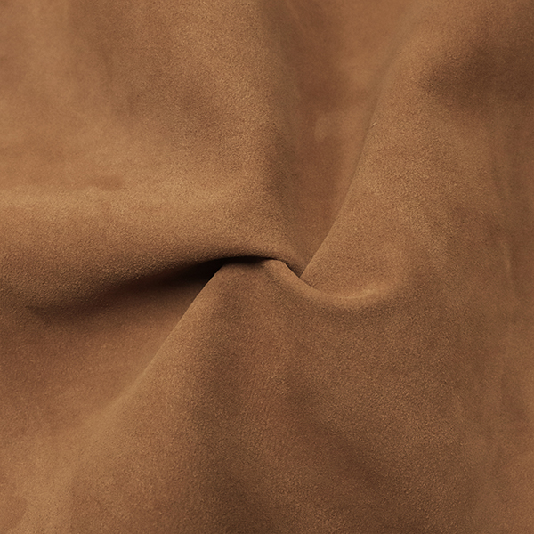 ZG2026FБычья натуральная кожа, имитирующая мех, продается по метру. Есть в наличии 1,4 мм.