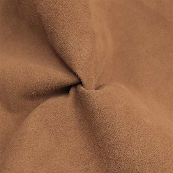 ZG2026FБычья натуральная кожа, имитирующая мех, продается по метру. Есть в наличии 1,4 мм.