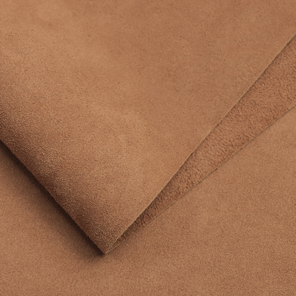 ZG2026FБычья натуральная кожа, имитирующая мех, продается по метру. Есть в наличии 1,4 мм.