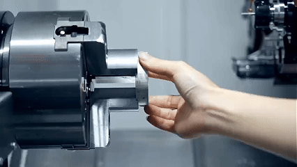 Токарный станок с ЧПУ и револьверной головкой