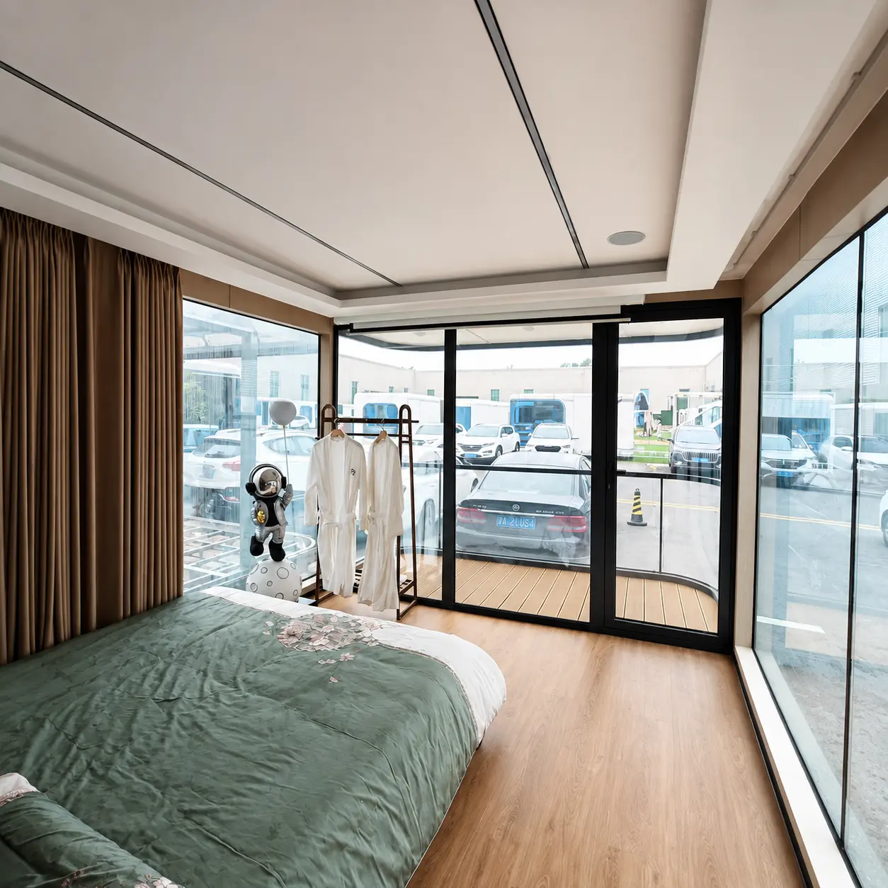 Капсульный модульный дом X5 с панорамным остеклением, 28,05 м²