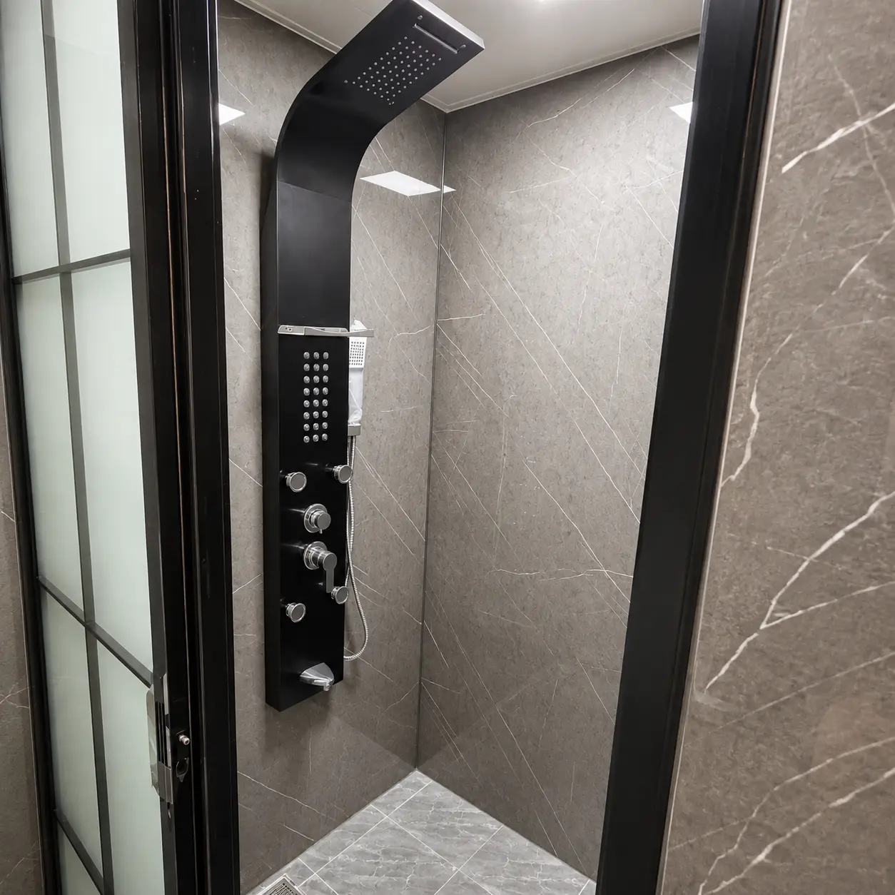 Капсульный модульный дом X7 с панорамным остеклением, 34,5 м²