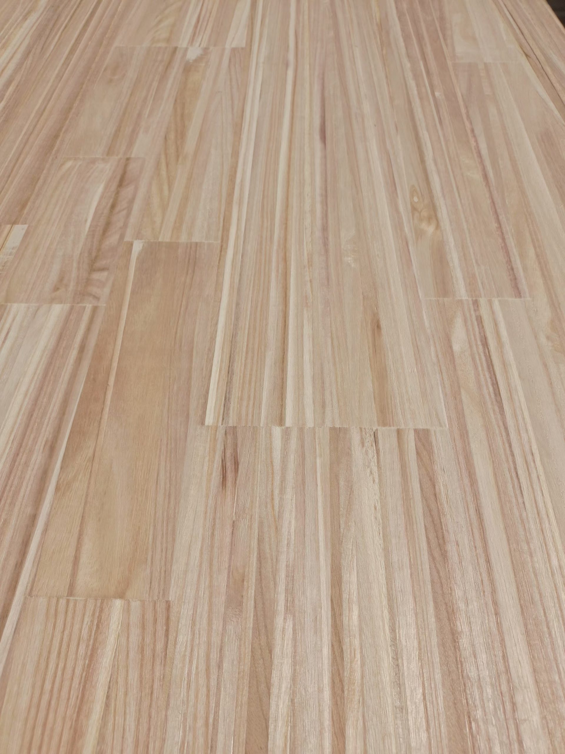 Доска из массива павловнии толщиной 16 мм (18 мм), соединение «шип-паз», павловния FJ.