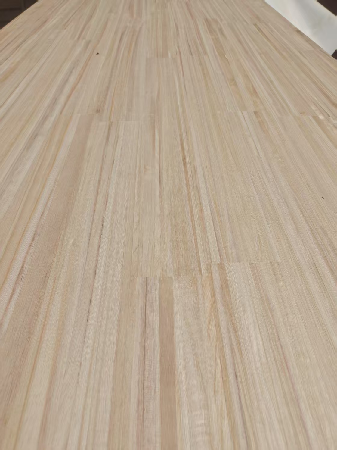 Доска из массива павловнии толщиной 16 мм (18 мм), соединение «шип-паз», павловния FJ.