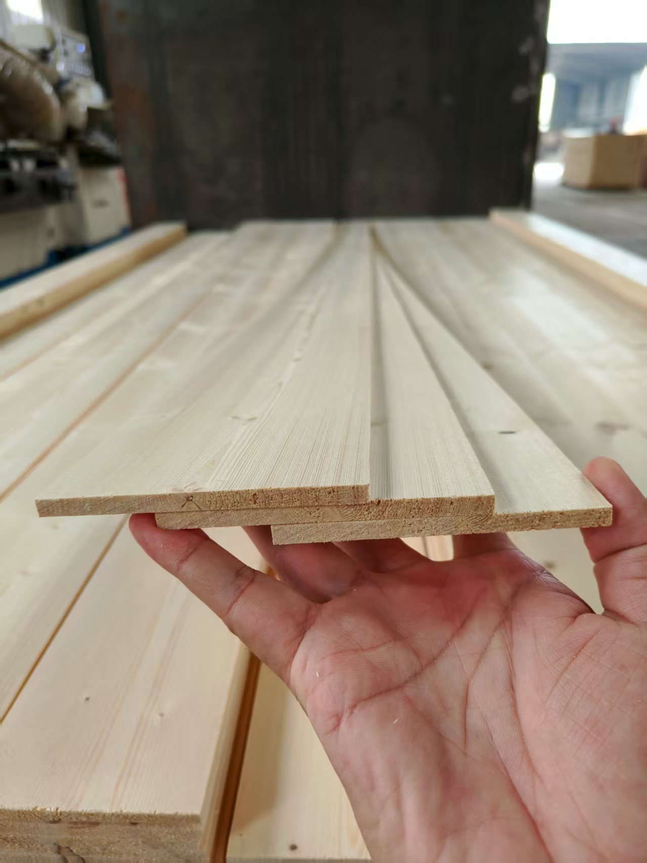 Горячая продажа Дуглас-фир, кедр, ель, сосна строительная древесина твердые древесные плиты сауна древесина пиломатериалы